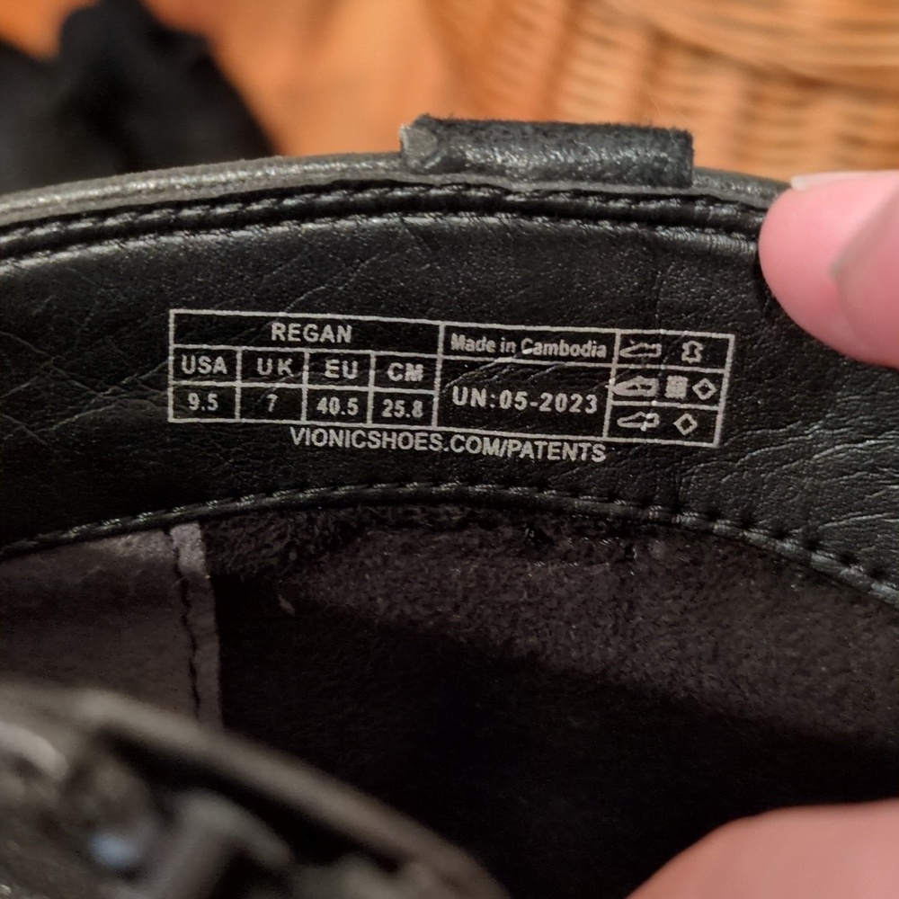Vionic Black Regan Boot Size 9.5 - Picture 5 of 7